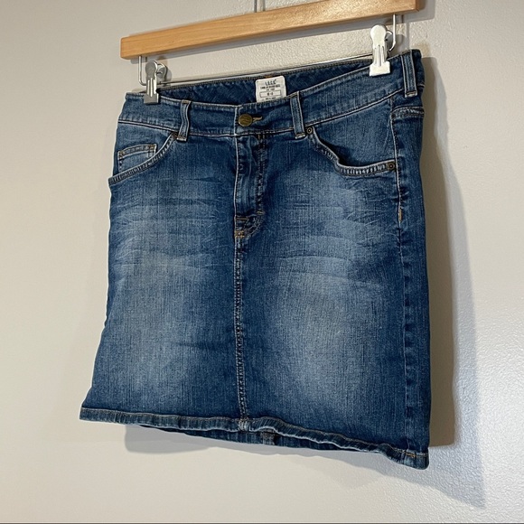 SALE: LOGG Sz 10 Denim Skirt - Picture 2 of 6